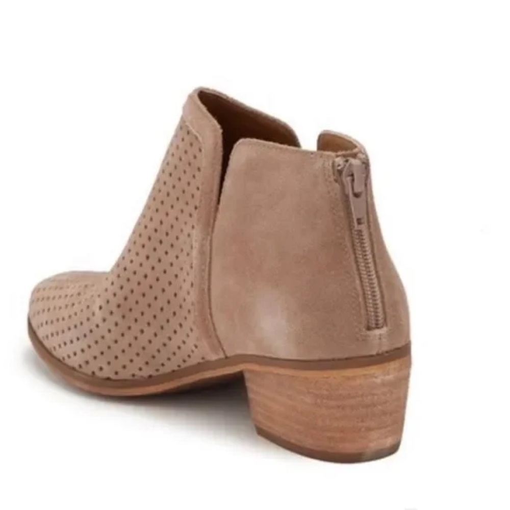 Susina Neutral Perforated Tan Suede Chunky Heel Ankle Booties Size 6.5 - Picture 4 of 13